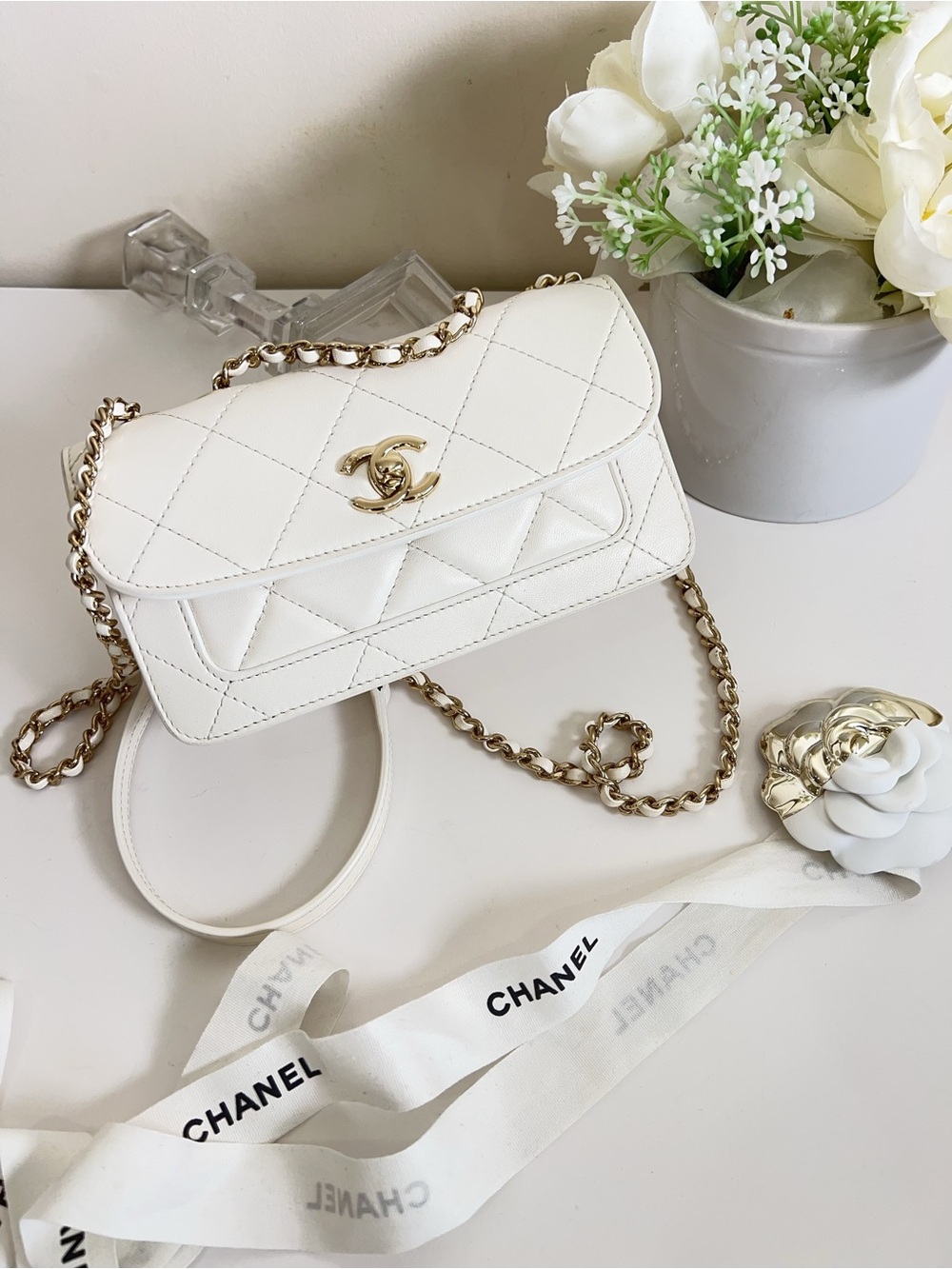 Chanel CC Front Pocket Flap Bag Stitched Calfskin Small White